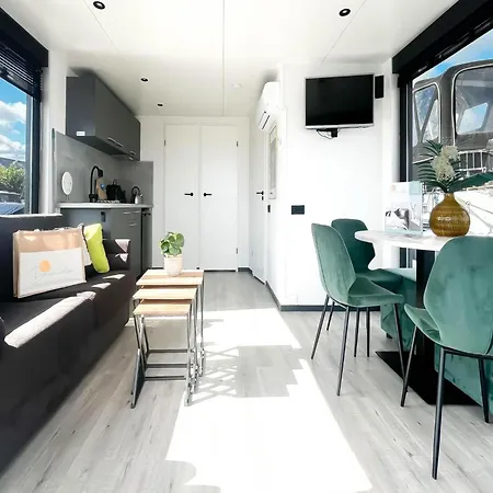 Unique Houseboat On Uitgeester Hotel na wodzie Uitgeest