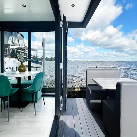 Unique Houseboat On Uitgeester Botel